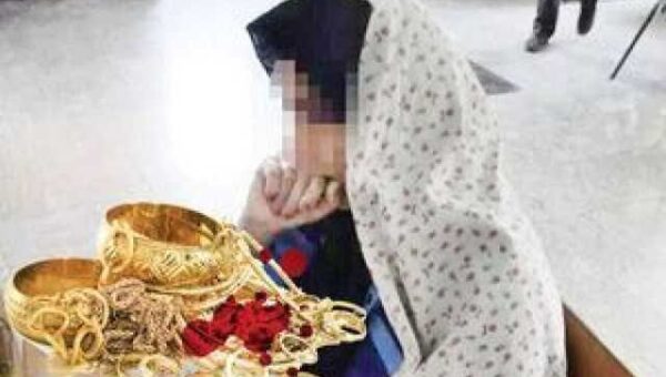 دستگیری ۲سارق زن با اعتراف به ۹فقره سرقت طلاجات