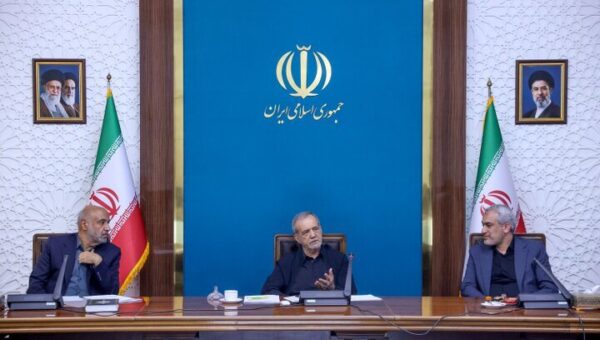 پزشکیان: معیشت مردم باید دغدغه اصلی و محوری نظام باشد/ سیاست‌های بهبود وضعیت اقتصادی و شفاف‌سازی داده‌ها با سرعت به اجرا درآید