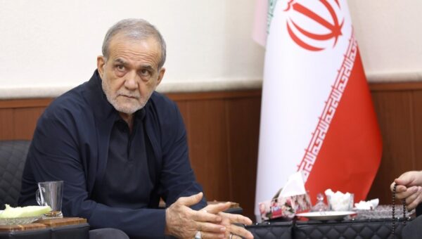 پزشکیان به جماران رفت/ سید احمد خمینی هم بود+ تصویر