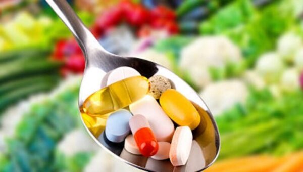 مولتی‌ویتامین را چه زمانی بخوریم؟ چرا نباید آن را با معده خالی مصرف کرد؟
