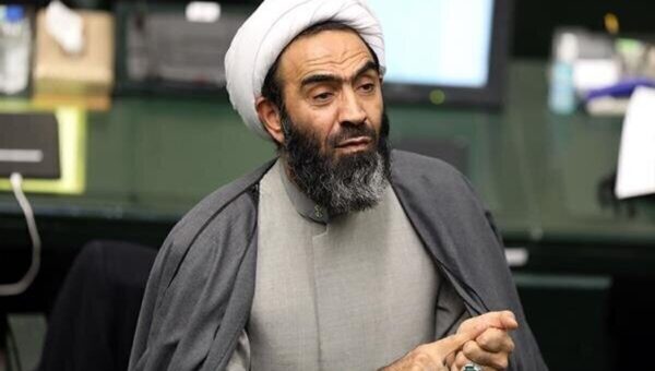 یک نماینده مجلس: اگر غنی سازی را کنار بگذاریم می میریم!/ باید آمریکا را محاصره کنیم
