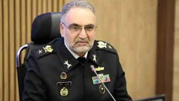 روایت مقام ارشد ارتش از ایجاد «تنگه احد ولایت» در تنگه هرمز/ ناو آبراهام لینکلن مفتضحانه از صحنه عملیات خارج شد/ «دیوار فولادی» ترامپ شکست خورد