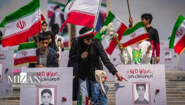 غرویان: با برخوردهای تند و چماقی نمی‌توانیم این وحدت و انسجام را ایجاد کنیم/ سید رضا اکرمی: باید در مقابل توطئه‌ها و ترورها آمادگی داشته باشیم