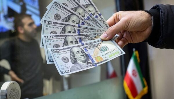 قیمت دلار، یورو و انواع ارزها امروز ۴ مهر ۱۴۰۵/ قیمت دلار کمی کاهش یافت + جدول