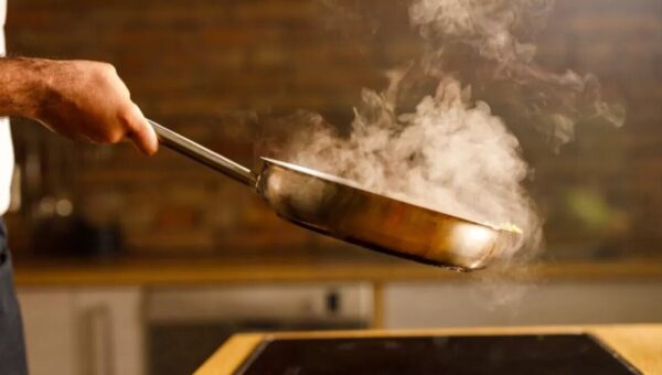آموزش آشپزی چیست و چگونه به یک مهارت ماندگار تبدیل می‌شود؟