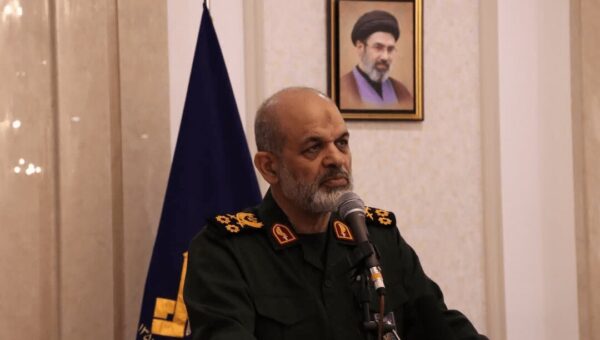 واکنش سرلشکر وحیدی به سخنرانی رئیس‌جمهور در سازمان ملل/ «از جنگ نمی‌ترسیم» ندای بلند ملت ایران است