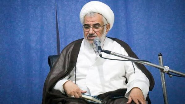 نماینده ولی‌فقیه در هرمزگان خواستار رسیدگی فوری به حادثه‌دیدگان کوهستک شد