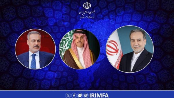 عراقچی با وزرای خارجه عربستان و ترکیه رایزنی کرد