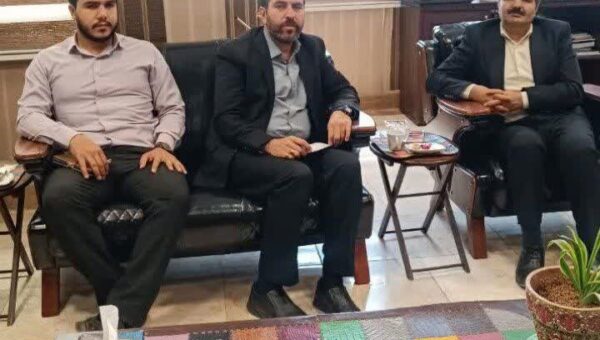 نشست مشترک مدیرکل فنیوحرفهای لرستان با مسئول بنیاد تعاون بسیج برای توسعه اشتغال پایدار و مهارتآموزی