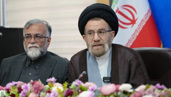 تاکید نماینده ولی فقیه بر ارتقای شاخص‌های آموزشی  دوره‌های تحصیلی در لرستان