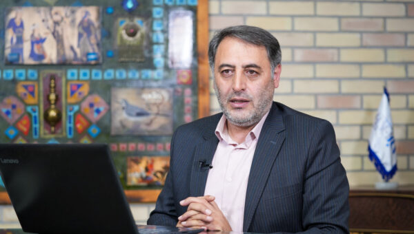 «بیماری نفتی ایرانی» به‌زودی در جهان تدریس خواهد شد /  ایران اسیر «سیاهچاله اقتصادی» شده / افزایش قیمت انرژی نتیجه معکوس دارد
