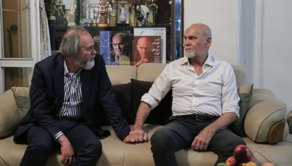 همراه با جمشید هاشم‌پور؛ مردی از جنس خاطره در ایام روز سینما / عکس