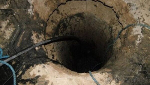 ببینید | لحظه نجات معجزه آسای کودک هشت ساله سبزواری از چاه ۱۵ متری