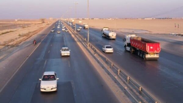 افزایش تردد در محورهای هرمزگان همزمان با پایان تعطیلات تابستانی