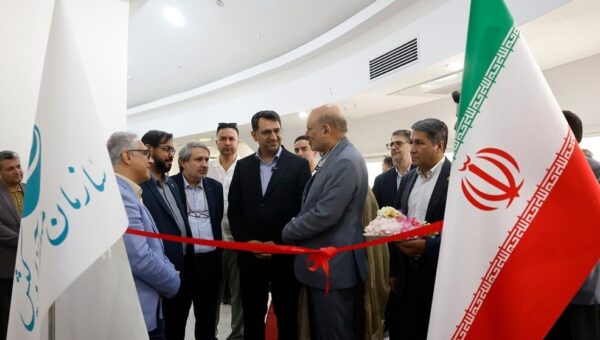 چراغ تئاتر در کیش روشن‌تر شد؛ تماشاخانه استاد نصیریان افتتاح شد