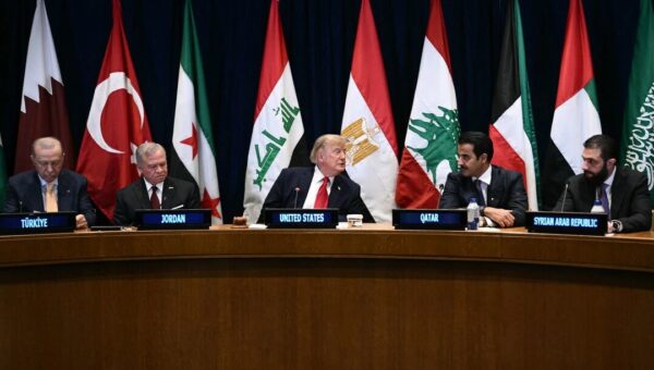 فروپاشی چتر امنیتی ایالات متحده زیر آتش جنگ؛ نظم پساآمریکایی خاورمیانه چگونه متولد شد؟