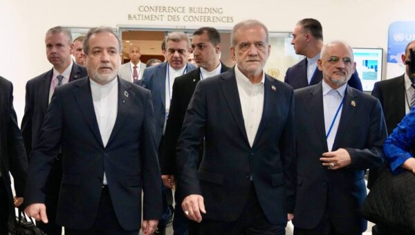 امام جمعه ساوه نطق پزشکیان در سازمان ملل را «هوشمندانه» خواند/ پیام آیت الله سید مجتبی خامنه‌ای برای سال تحصیلی چه ویژگی خاصی داشت؟