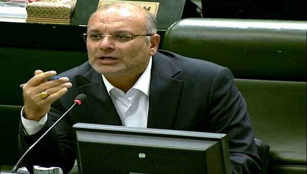 نماینده مجلس: گویا امروز هیچ دیواری کوتاه‌تر از قالیباف در این مملکت نیست/ اگر مجلس و دولت و قوه قضاییه از بین بروند، از جمهوری اسلامی چه می‌ماند؟