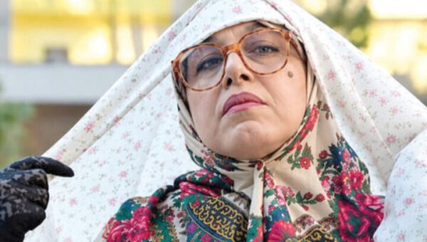 روزگار تلخی که لباس زنانه بر تن «رضا عطاران» کردن، خوب میخنداند!/ از ۹۵ میلیارد فروش هفته سینمای ایران، ۶۸ میلیارد سهم «خانوموالده» شد