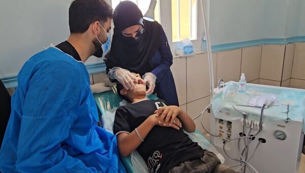 ارائه خدمات گروه جهادی دندان پزشکی در بشاگرد هرمزگان